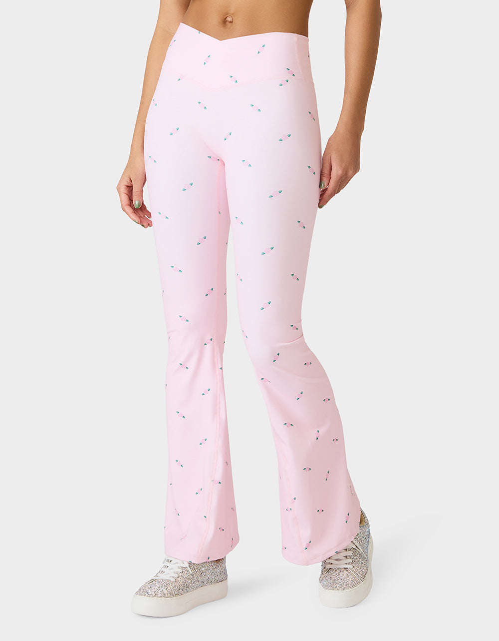 Betsey Johnson ROSE PRINT CROSSOVER LEGGINGS PINK ROSE Women's Floral Crossover Activewear Legging
