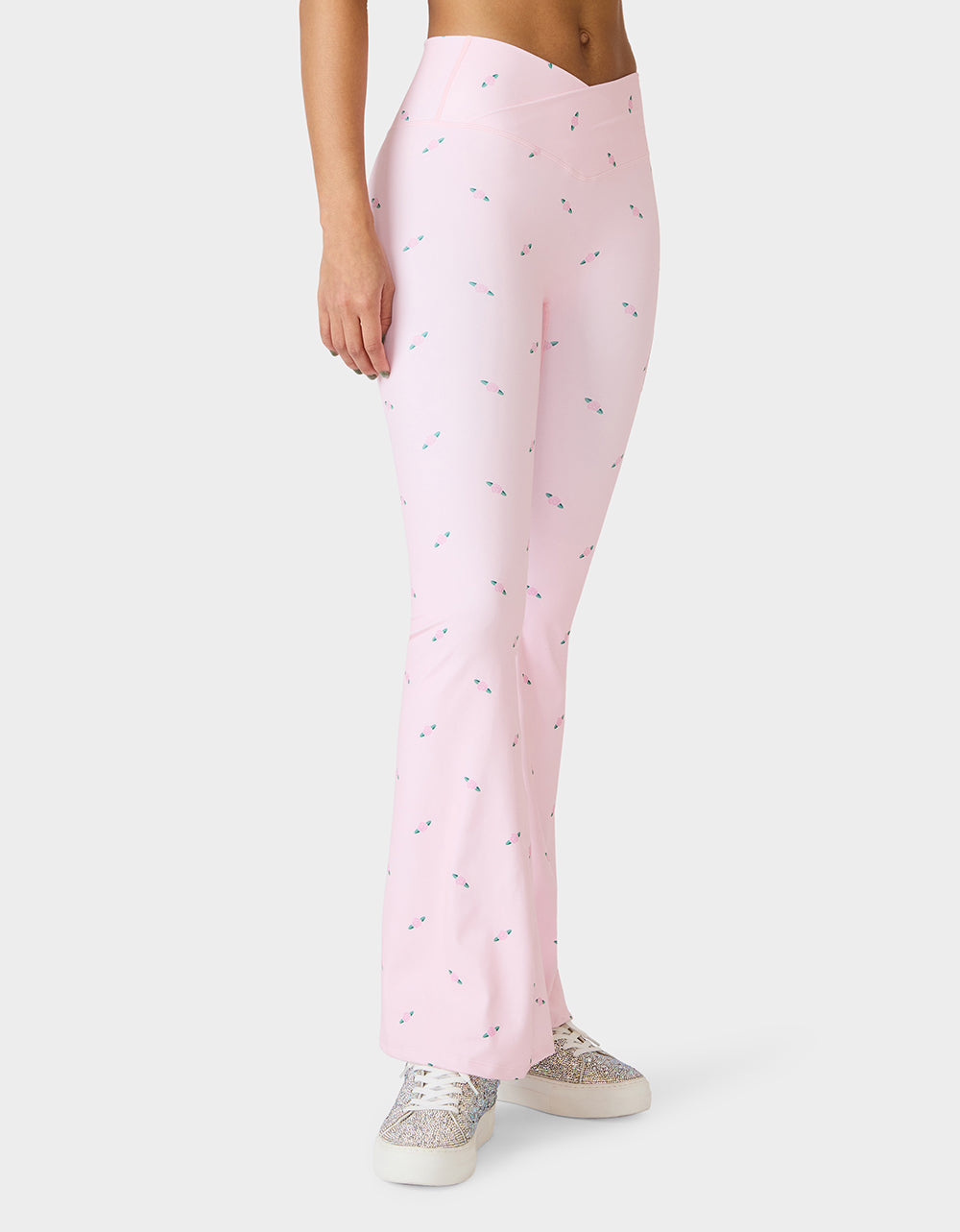 Betsey Johnson ROSE PRINT CROSSOVER LEGGINGS PINK ROSE Women's Floral Crossover Activewear Legging