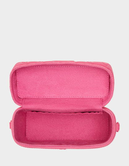 Betsey Johnson SKULL BOSS VANITY BAG PINK