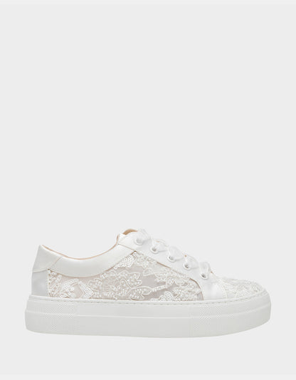 Betsey Johnson THEAA IVORY Platform Low-Top Lace-Up Sneakers