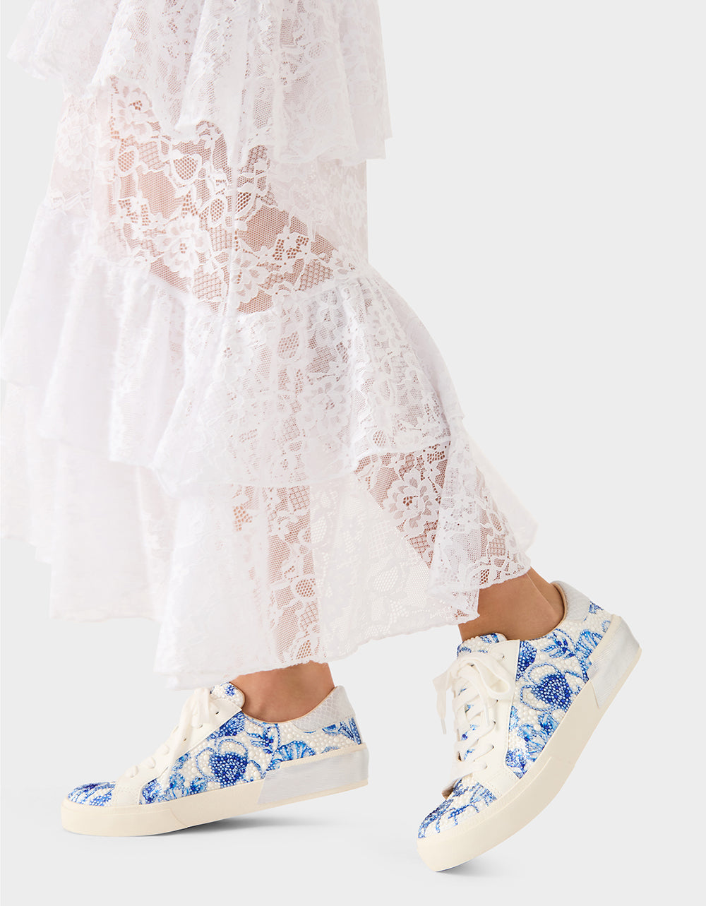 Betsey Johnson DAMON WHITE/BLUE FLORAL Women's Blue Floral Sneaker
