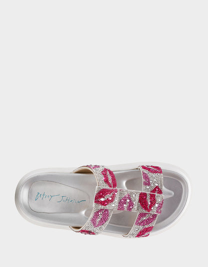 Betsey Johnson BILLY MULTI LIPS Women's Footbed Slip-On Lip Print Sandal