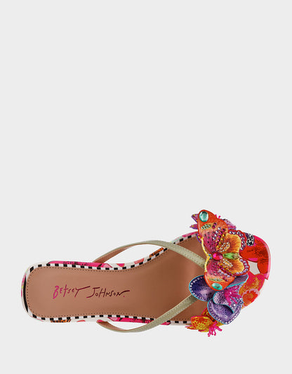 Betsey Johnson NICOLLE WHITE MULTI Women's Flat Floral Butterfly Slip-On Sandal