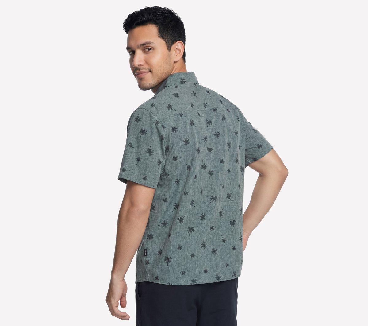 The GO WALK Air Printed Short Sleeve Shirt Men on sale