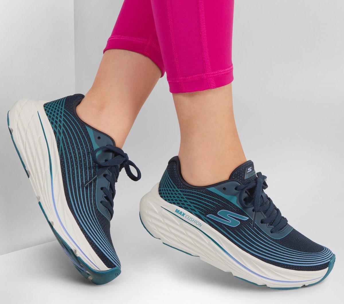 Max Cushioning Elite 3 - Valares Women sale